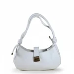 সাদা রঙের এই ট্রেন্ডি ব্যাগটি আপনার কালেকশনে মাস্ট হ্যাভ - Image 4