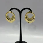 Opulent High-Fashion Marble & Pearl Gala Masterpiece - Image 2