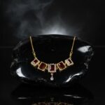 Stunning Red Stone & Gold Tone Statement Necklace - Image 9